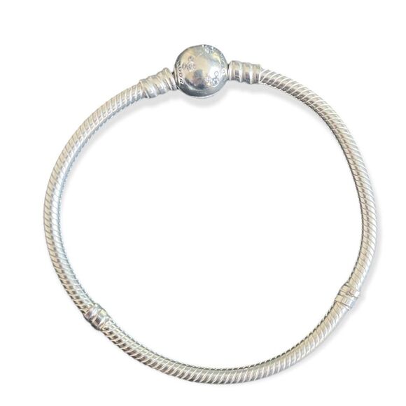 Pandora Disney Moments Sparkling Mickey Mouse & Snake Chain Bracelet - Picture 4 of 5